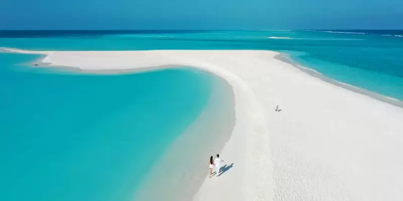 Dải cát trắng giữa biển xanh ngọc ở Maldives