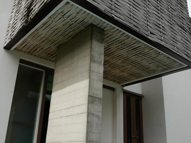 Ngôi nhà có hồ bơi