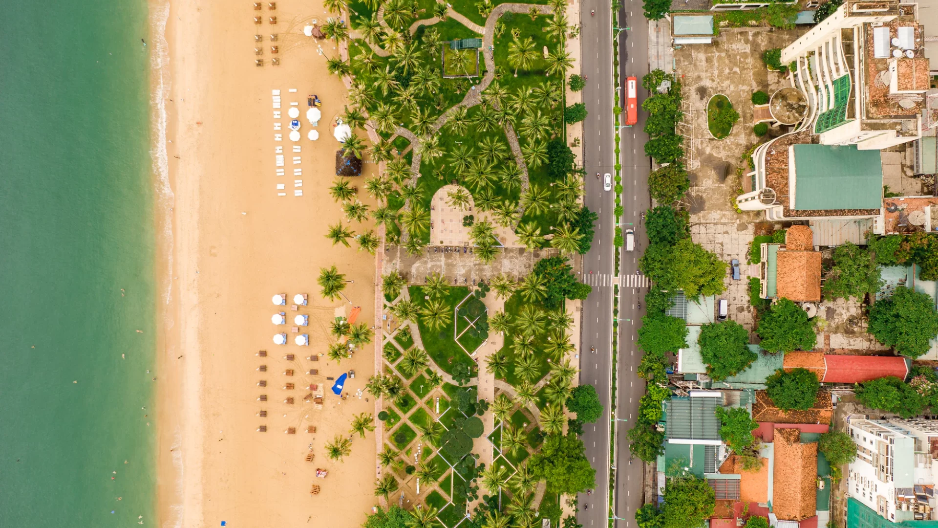 Toàn cảnh khu nghỉ dưỡng ven biển Nha Trang (ảnh minh họa)
