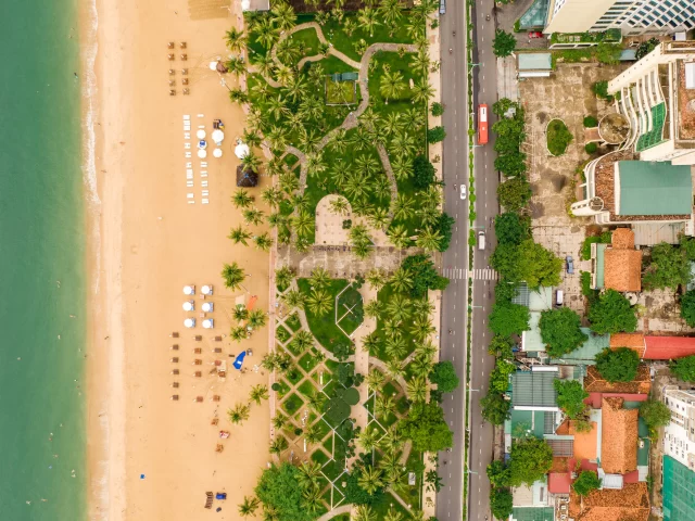 Thành phố và bãi biển Nha Trang (ảnh minh họa)