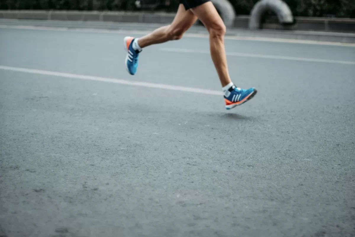 Cách chọn giày chạy bộ cho ngày race: 6 tiêu chí