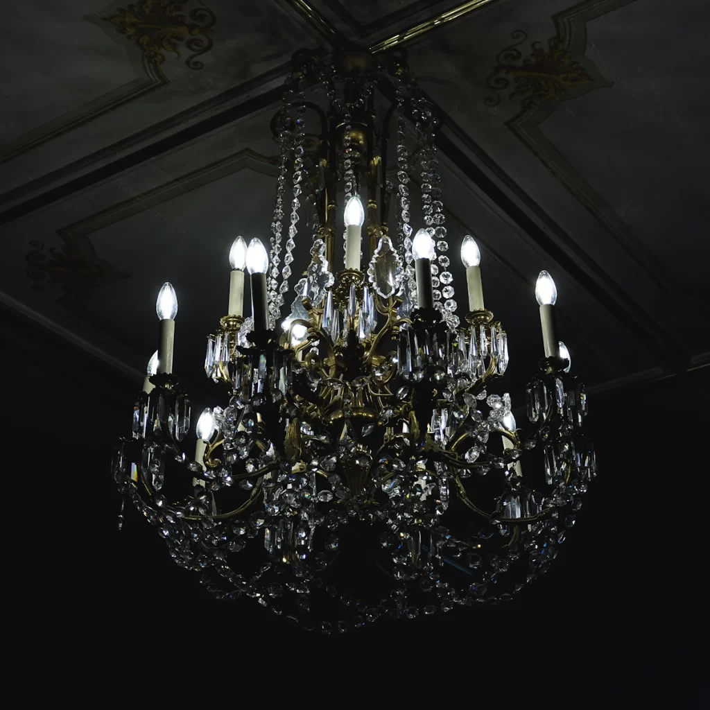 Đèn chùm pha lê Lumina tầng thác nước cho sảnh thông tầng