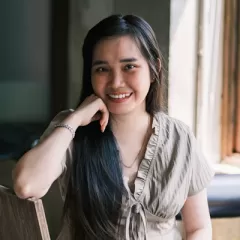Khách hàng nữ tại Thủ Đức