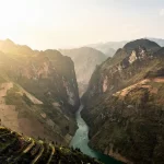 Hẻm vực Tây Bắc Hà Giang lúc bình minh