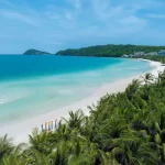 Bãi biển cát trắng nước trong ở Phú Quốc