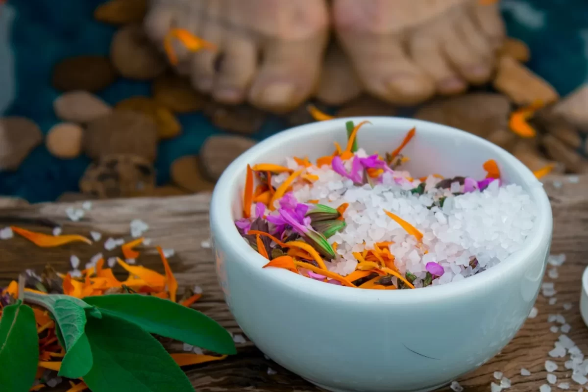 Xông hơi thảo dược sau sinh tại nhà của Mẹ Ơi