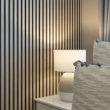 Tấm ốp tường 3D vân gỗ Teak trong không gian thực tế