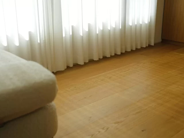 Villa Sơn Trà – sàn căm xe Lào – ảnh công trình