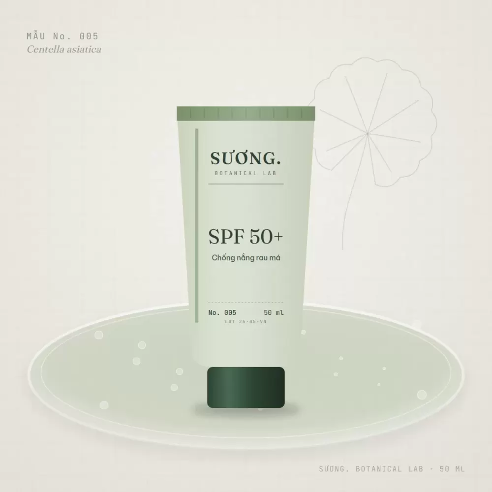 Kem chống nắng Rau Má SPF 50+ PA++++ 50 ml — chai mẫu No. 005 trên đĩa thạch