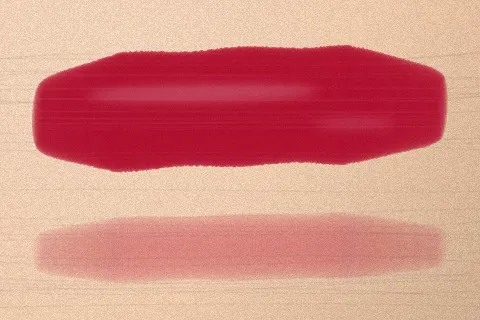 Swatch màu Đỏ Cherry trên da sáng