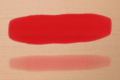 Swatch màu Đỏ Ớt trên da trung bình sáng