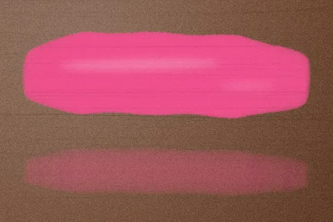 Swatch Son tint bóng Ớt Ngọt màu Hồng Kẹo trên da ngăm đậm