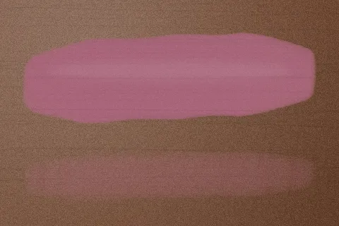 Swatch màu Hồng Mauve trên da ngăm đậm