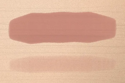 Swatch Son kem lì Ớt Cay màu Nude Sữa trên da sáng