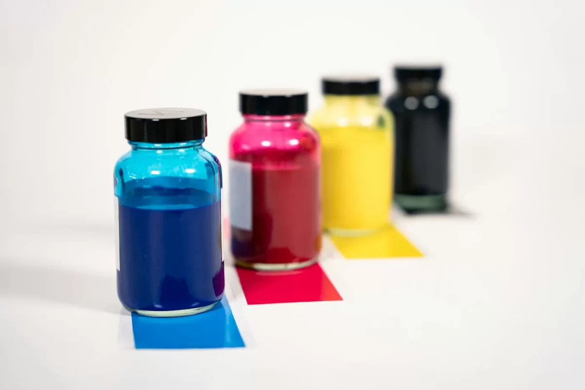 CMYK và RGB: vì sao màu in ra dịu hơn màu trên màn hình – ảnh minh hoạ