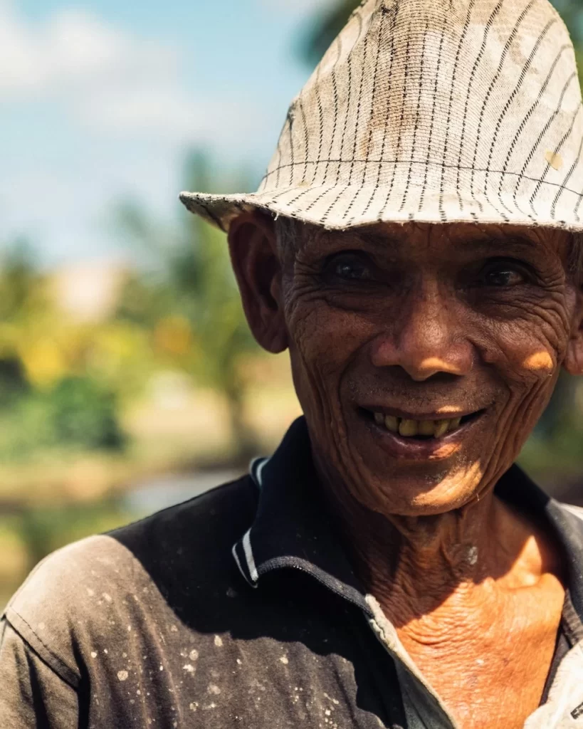 Bác Sáu Tâm — Người trồng rau lá