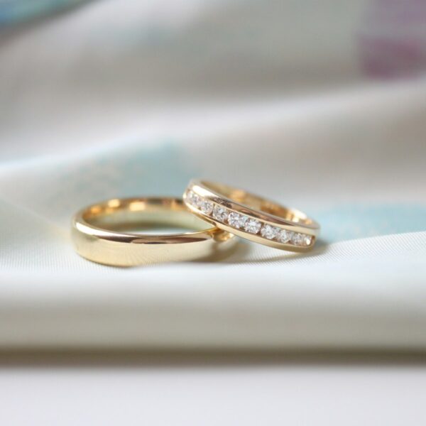 Nhẫn cưới vàng 14K Nhịp Đôi