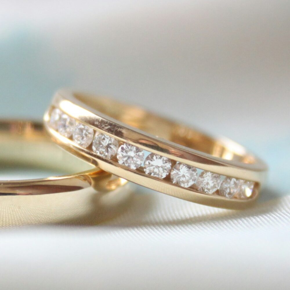 Nhẫn cưới vàng 14K Nhịp Đôi – cận cảnh macro