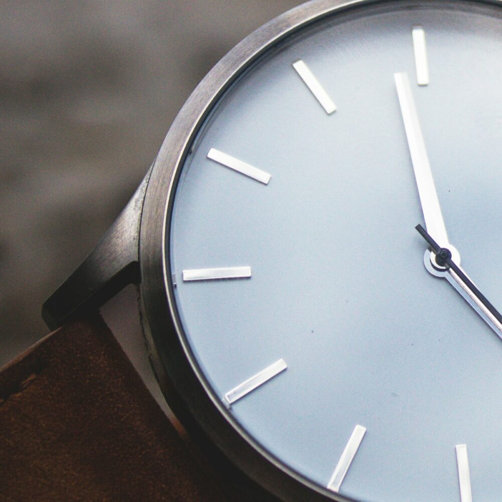 Aurelis Classic 39mm dây da – cận cảnh macro