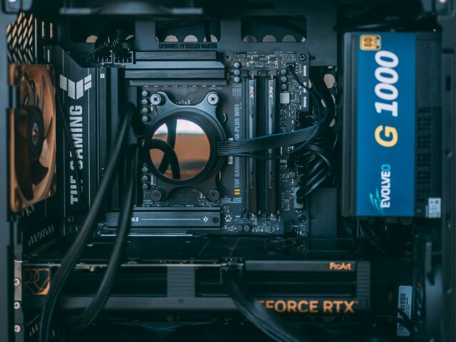 Build PC gaming lần đầu: hướng dẫn 7 bước từ ngân sách đến test máy