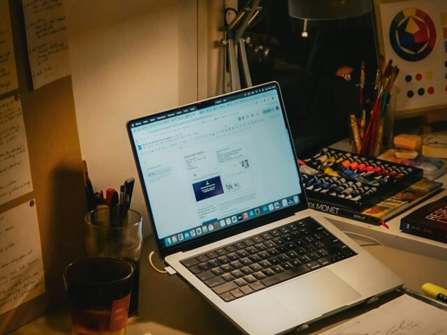 Nên mua laptop nào cho sinh viên? Gợi ý theo ngành học và ngân sách 14, 19, 25 triệu