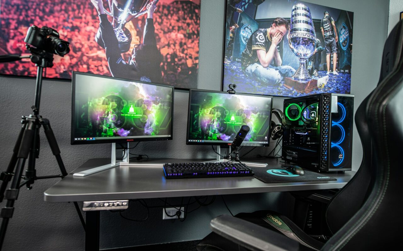 Cấu hình PC chơi game 15 triệu: 2 bản build AMD & Intel kèm FPS ước tính